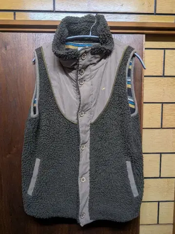 [ GO HEMP ] 올리브 그린 플리스 베스트