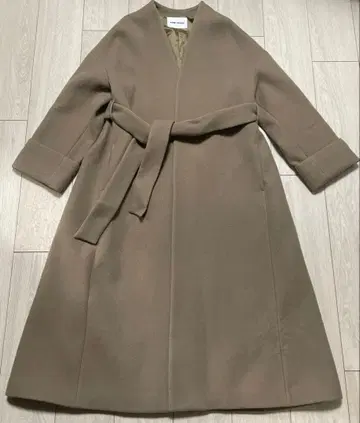 EMMEL REFINES 에멜리파인즈 노카라 코트