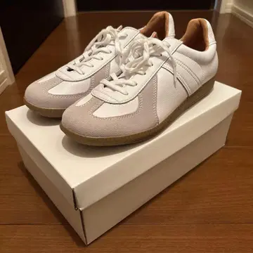 GERMAN TRAINER REPRODUCED EDITION 화이트 37