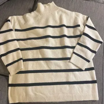 GU 새상품 보더 스웨터