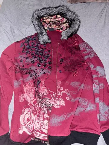 일본풍 패턴 자수 퍼 포함 후드티