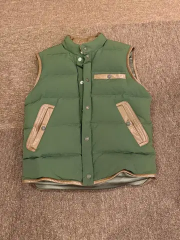 더 플랫 헤드 다운 베스트 W38