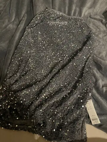 그레이 스팽글 타이트 스커트