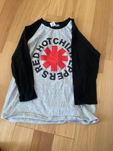 RED HOT CHILI PEPPERS 티셔츠 M 사이즈