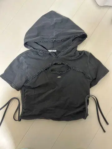 olive de olive 후드 부착 컷 아웃 셋업 그레이