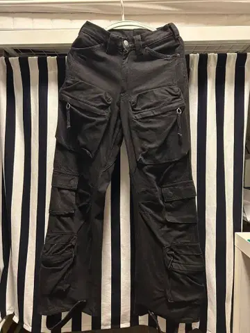 ZARA 블랙 카고 팬츠