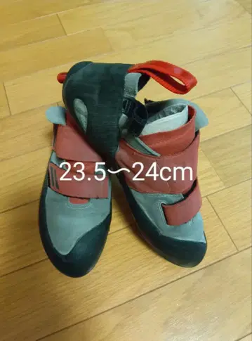 클라이밍 신발 빨간색과 그레이 23.5~24cm