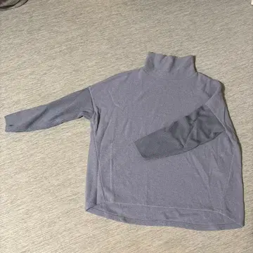 플라티나 k.t 블루 그레이 터틀넥 스웨터