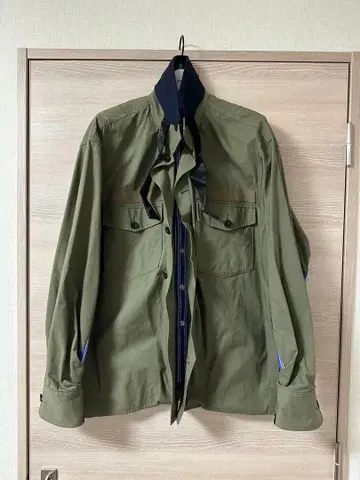 sacai 도킹 밀리터리 셔츠