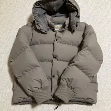 PHD 다운 자켓 M 사이즈