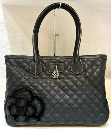 [새상품급] CLATHAS 파스테링 퀼팅 토트백 블랙 A4 수납 가능