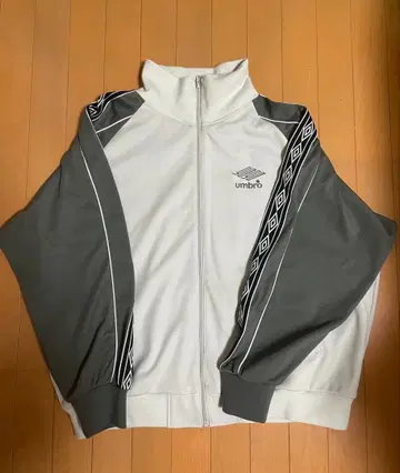 umbro 9090 콜라보 자켓 저리