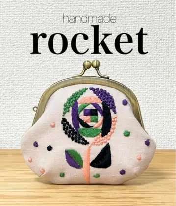 핸드메이드 아치형 가마구치 지갑 산드로 로즈 탬버린 미나 페르호넨