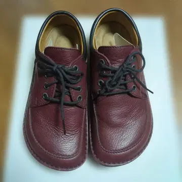 Birkenstock 버건디 가죽 신발 22.5cm