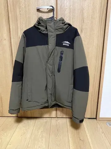 OUTDOOR 후드 부착 자켓 카키/블랙