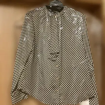 [ 미착용 새상품 ] 언타이틀 블라우스 가을/겨울 비즈니스 S