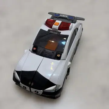 토미카 빅으로 변형! 빅 패트롤카 완구