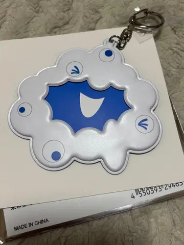 2025 미야쿠미야쿠 랜덤 캔뱃지 홀더 화이트