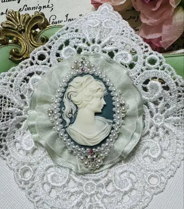 카메오풍 브로치