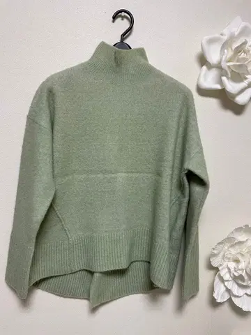 페퍼민트 그린 니트