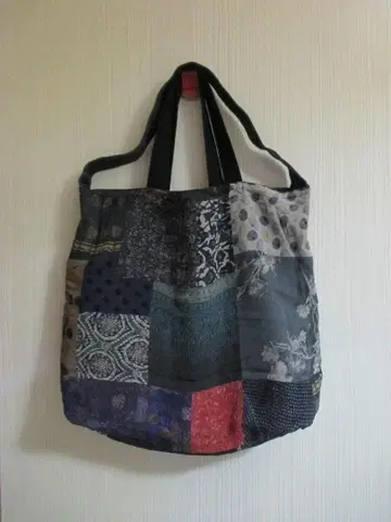 파드칼레 15주년 기념 한정 패치워크 프린트 숄더백