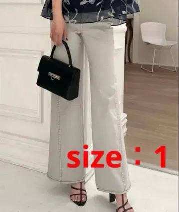 SNIDEL 스트레치 플레어 데님 팬츠 ( 사이즈 1 )