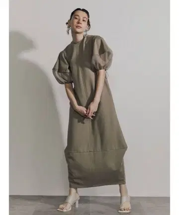 UN3D. 코쿤 하프 슬리브 컷 원피스 베이지 36 사이즈