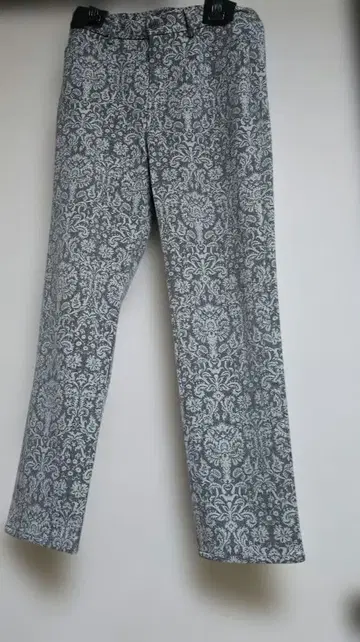 새상품급 비쓰리 따뜻한 패턴 팬츠