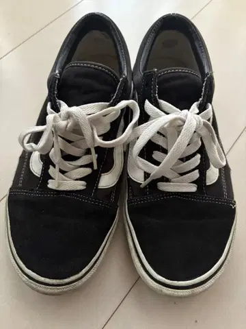 Vans 블랙/화이트 스니커즈 26cm