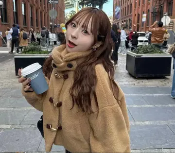 [ 미사용 새상품 ] AmlyCity 라메 보아 블루종 카멜