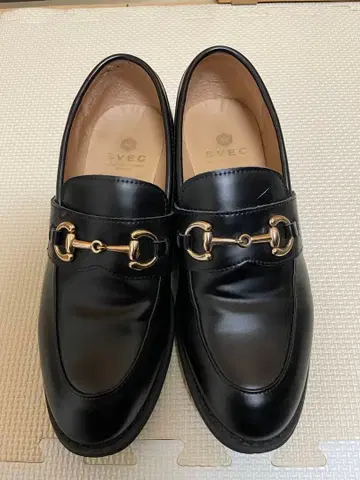 SVEC 블랙 가죽 로퍼 사이즈 41