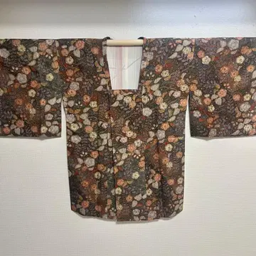 인기 있는 츠지 가 꽃 부풀린 직물 코트 기모노 스키 구락부 368