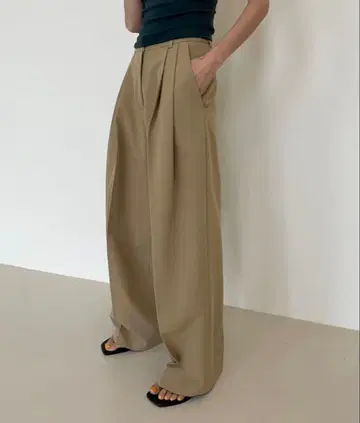 로우라이즈 투 턱 와이드 슬랙스