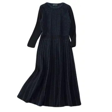 스트로베리 필드 새상품급 패턴 편직 니트 원피스