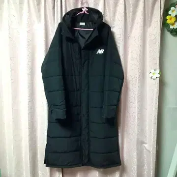 뉴발란스 후드 부착 다운 자켓 벤치 코트 블랙