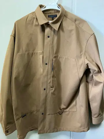 베이지 버튼 프론트 자켓