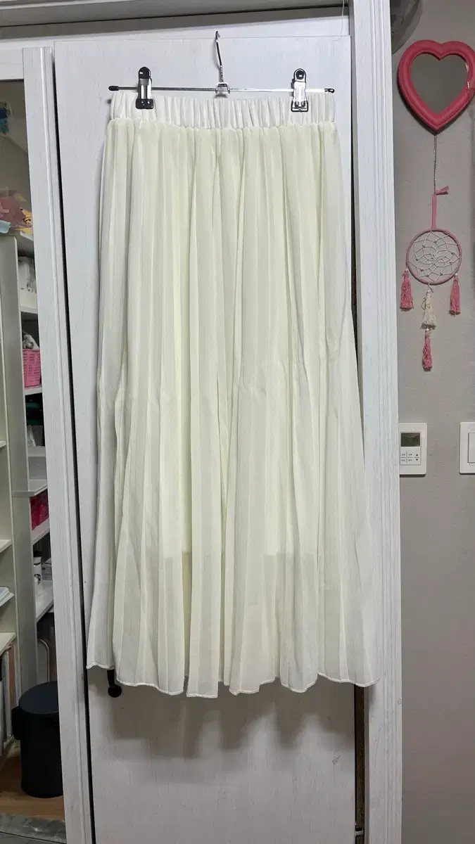 Ablly Style Ivory Pleated Long Skirt