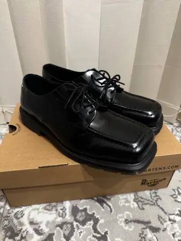 [ 미사용 새상품 ] Dr. Martens DURROW 5 홀 신발