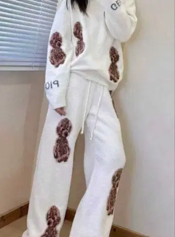 새상품 젤라또피케 푸들 룸웨어 화이트 상하의