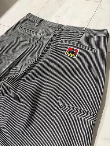 X-LARGE 미사용 새상품 스트라이프 패턴 와이드 데님 36인치