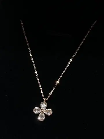 flower 크리스탈 갸녀린 목걸이