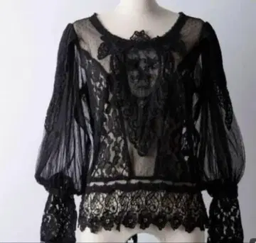 [ la belle etude ] 빈티지풍 모티브 레이스 블라우스