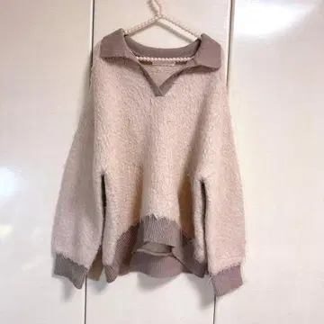 릴리안 캐럿 브러쉬드 스키퍼 칼라 니트