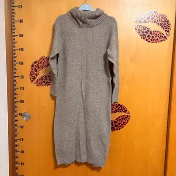 UNIQLO 촉감 발군 롱 니트 원피스