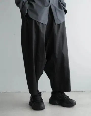 CTHY WIDE SAROUEL UNCLEPANTS size 2