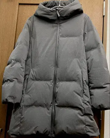 유니클로 심리스 다운 코트 그레이 XL