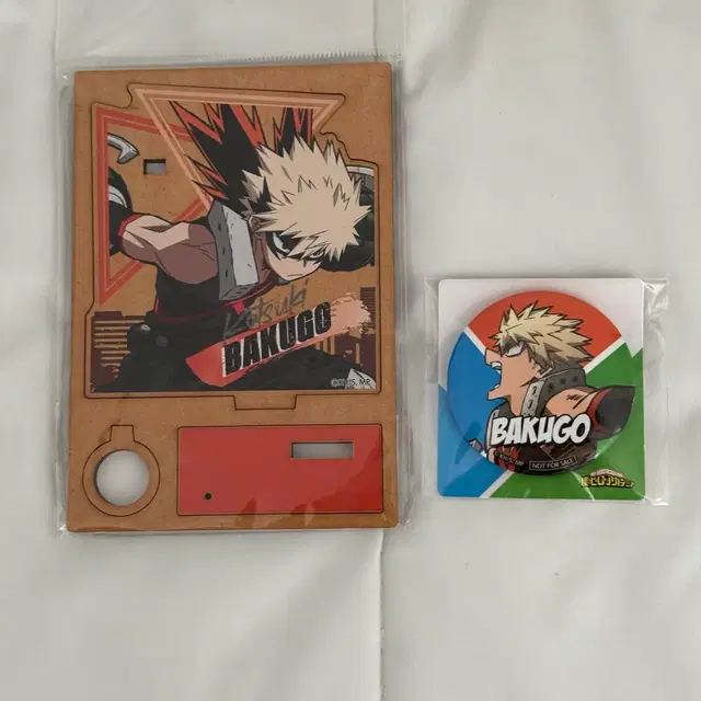 (일괄/정가이하)나히아 바쿠고 카츠키 우드스탠드 캔뱃지 아크릴스탠드