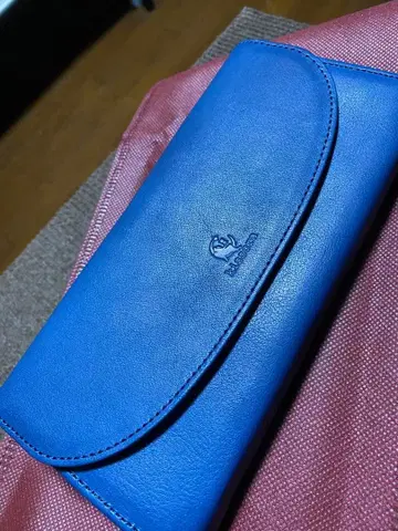 미사용 새상품 Kissora 파란색 가죽 플랩식 장지갑