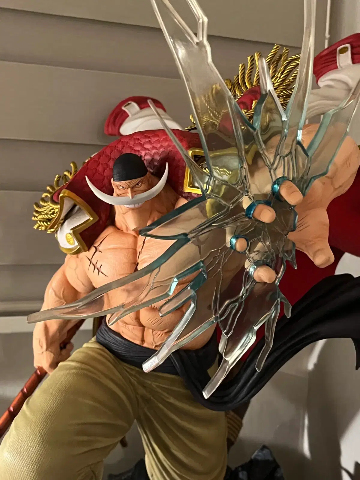 Onepiece resin ryu Whitebeard. Onepiece figure