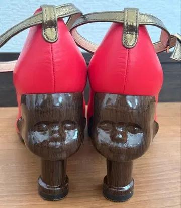 아차츄무 가죽 펌프스 얼굴 힐 차케쵸 M